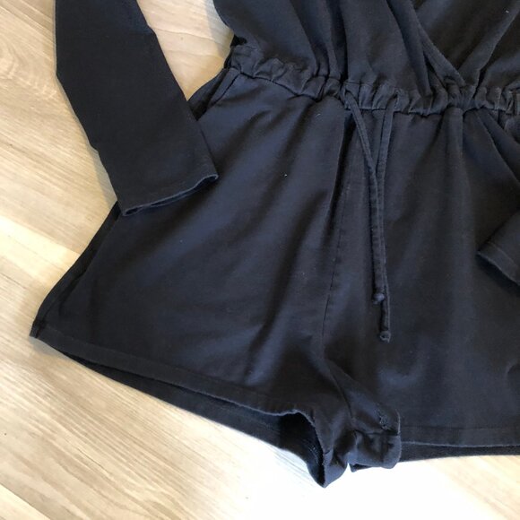 Lovers + Friends Black Long Sleeve, V Neck Romper Size Small - Picture 3 of 8